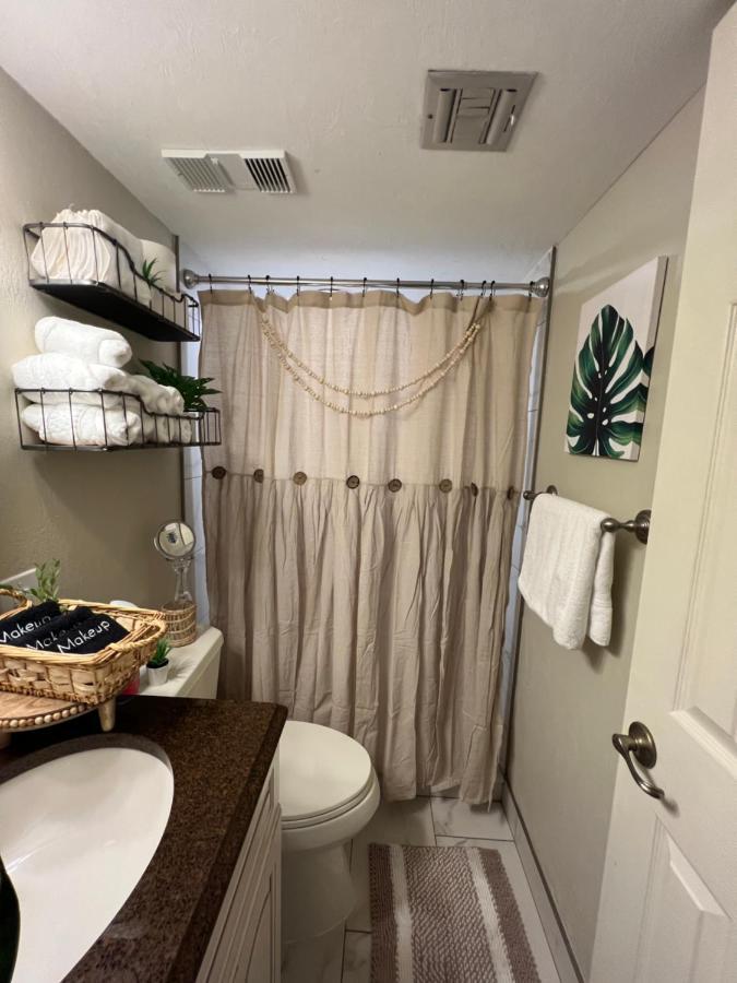 Beach Oasis 704 Lovely Daytona Ocean Front For 5 Sleeps Up To 12 Daytona Beach Exterior photo