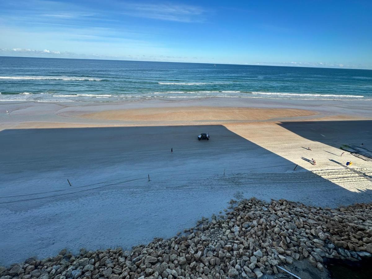 Beach Oasis 704 Lovely Daytona Ocean Front For 5 Sleeps Up To 12 Daytona Beach Exterior photo